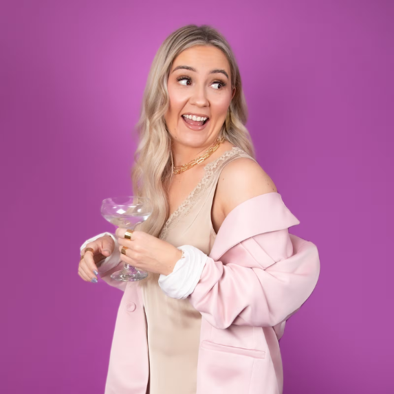 Enya Martin.png