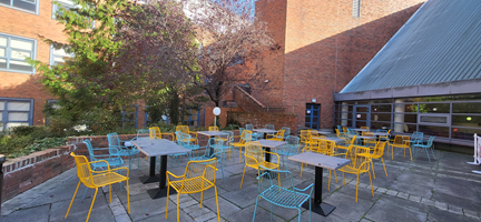 Bolton St Main Courtyard seating 200pxl