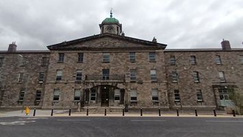 Clocktower front entrance 200pxl