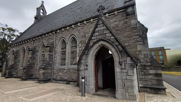 St. Laurences front entrance 200pxl