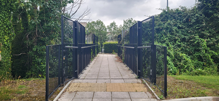 Tallaght pedestrian bridge 200pxl