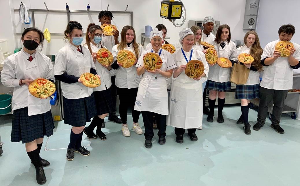 Secondary school students who took part in TY Bakery Challenge 2022 with the University