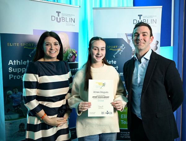 Aimee Maguier Cricket.