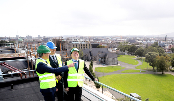 Pictured at the topping-out ceremony of the Central Quad at Grangegorman, the TU Dublin flagship campus, was Minister for Education and Skills, Joe McHugh T.D., President of TU Dublin, Professor David FitzPatrick and Minister for Finance and Public Reform, Paschal Donohoe T.D.  