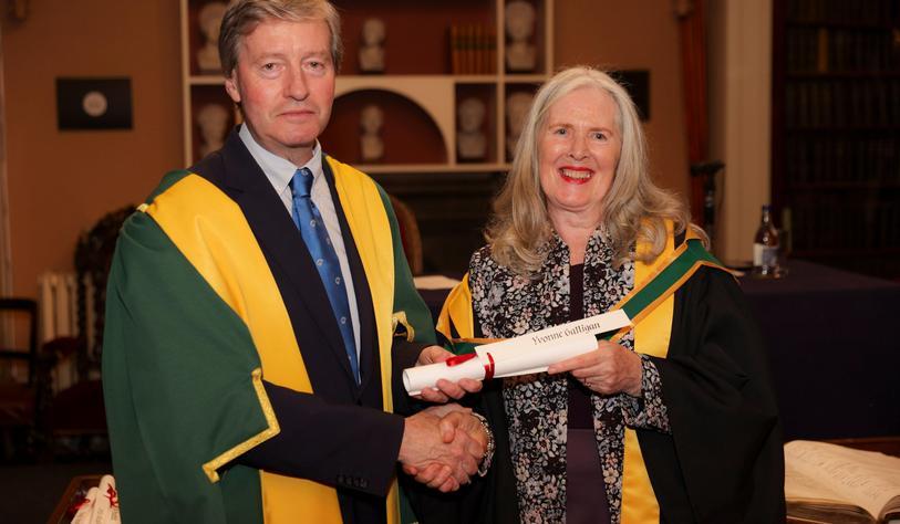 An image of Professor Yvonne Galligan with RIA President Professor Pat Guiry