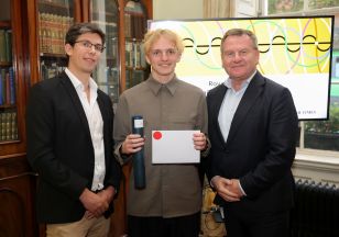 Hamilton Prize winner Vladimir Filatov accepting his award