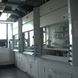 Synthetic Lab photo 300 * 300 showing 3 fume hoods